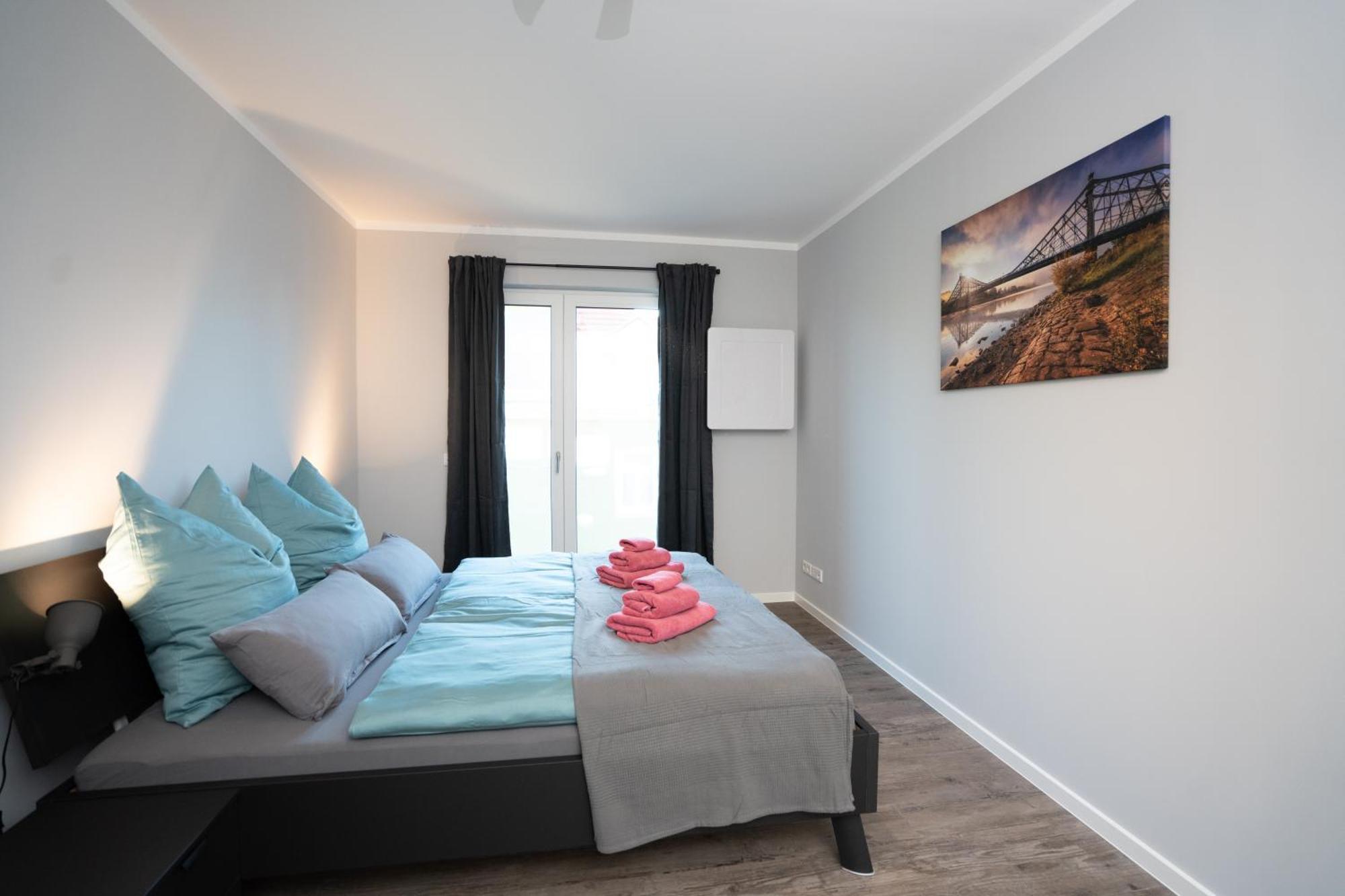 Supreme City Dream Mit Terrasse Und Parkplatz - 110M² Dresden Bagian luar foto
