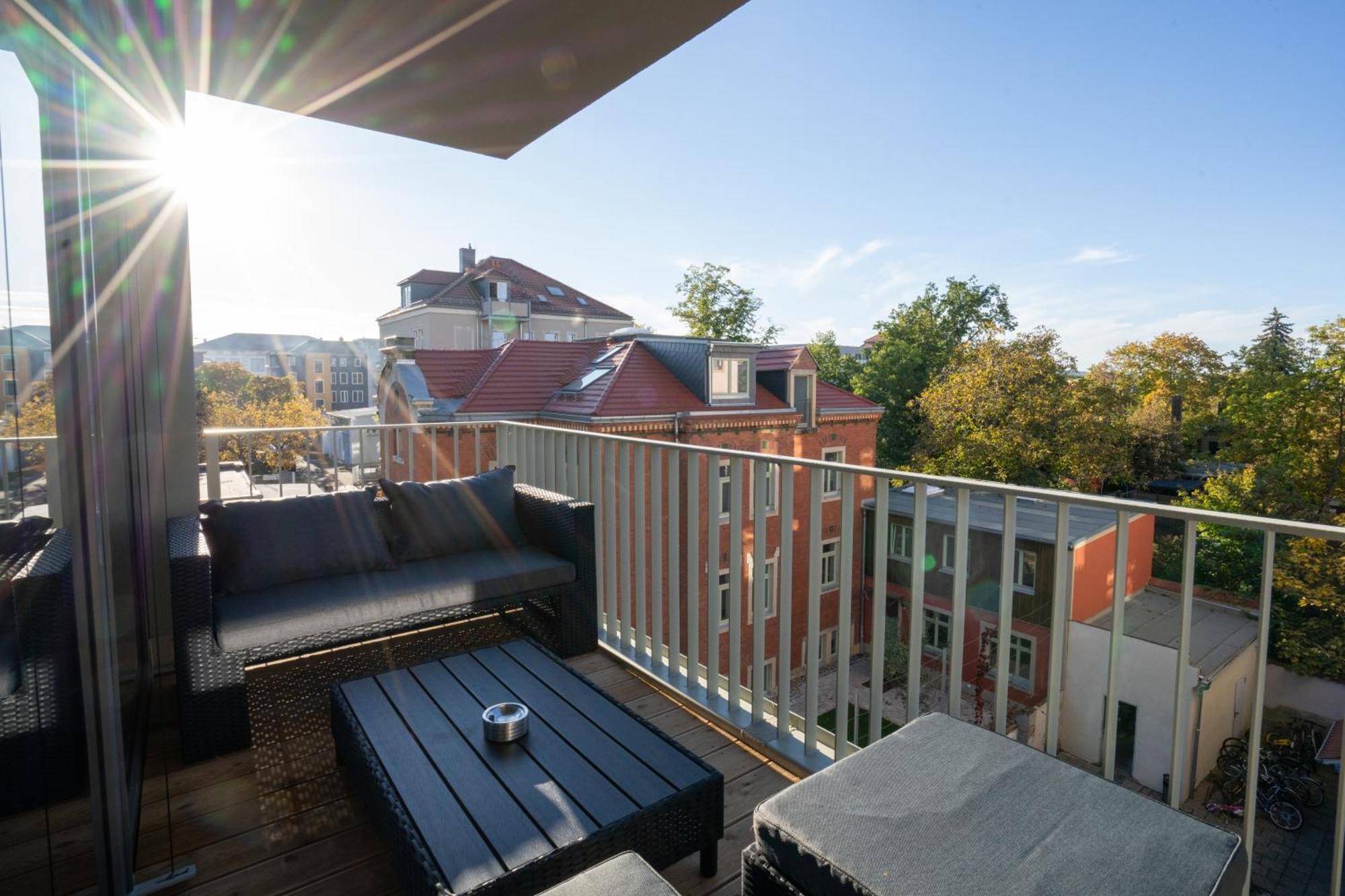 Supreme City Dream Mit Terrasse Und Parkplatz - 110M² Dresden Bagian luar foto