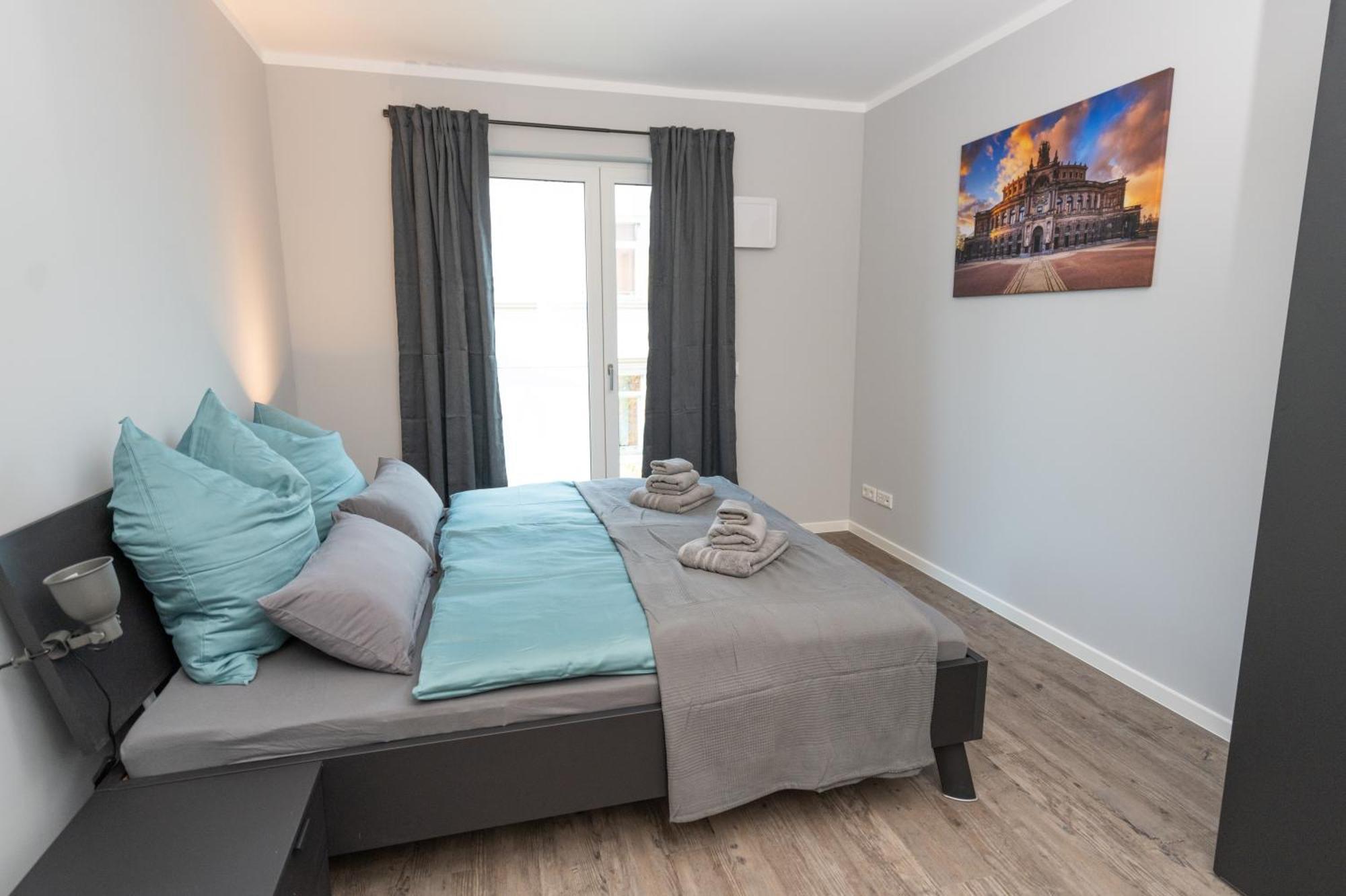 Supreme City Dream Mit Terrasse Und Parkplatz - 110M² Dresden Bagian luar foto